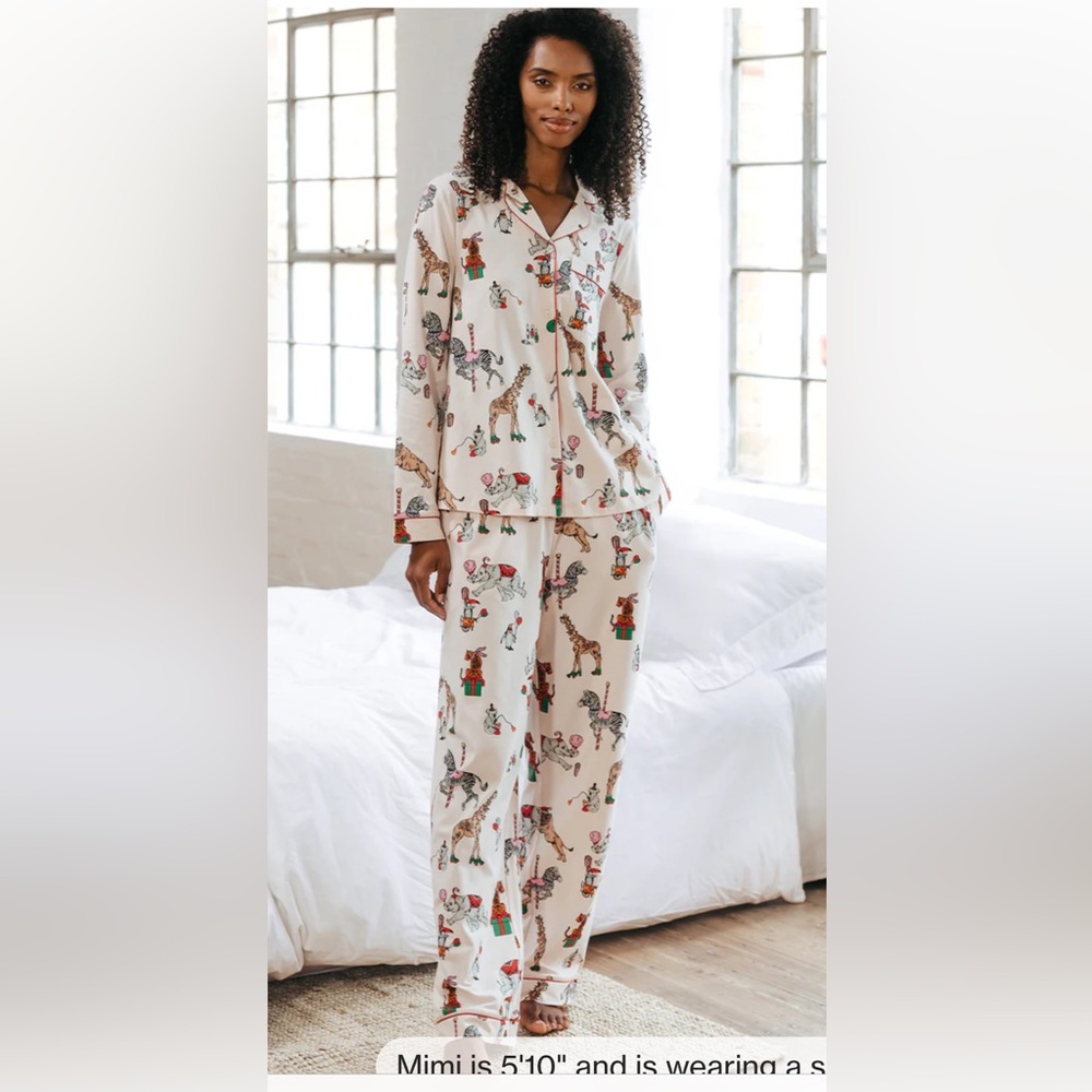 Christmas Carnival Animals Print Long Pajama Set